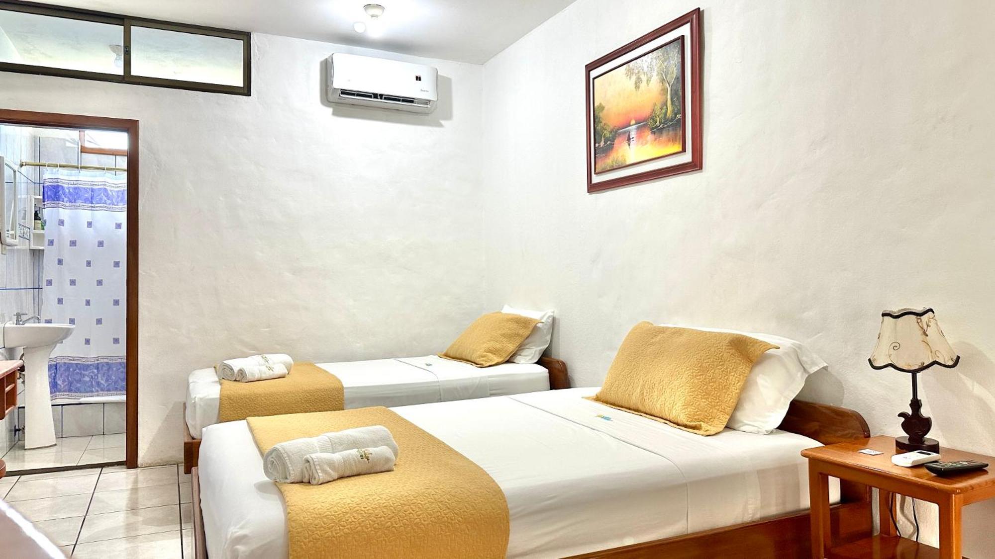 Hostal Suenos Silvestres 阿约拉港 外观 照片