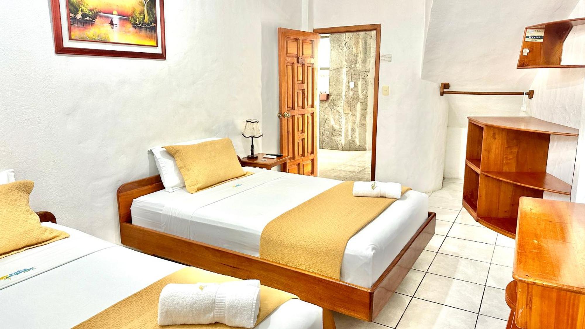 Hostal Suenos Silvestres 阿约拉港 外观 照片